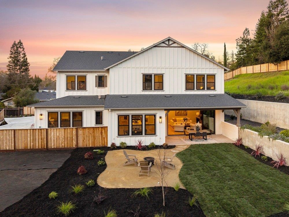 180 Castle Hill Ranch Rd