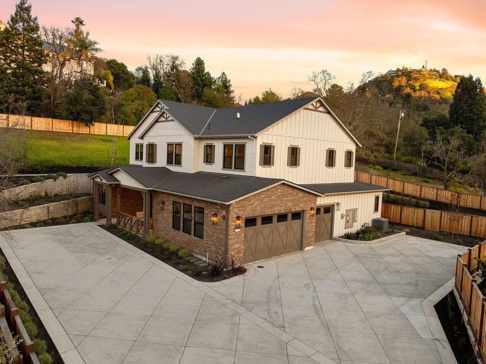 180 Castle Hill Ranch Rd