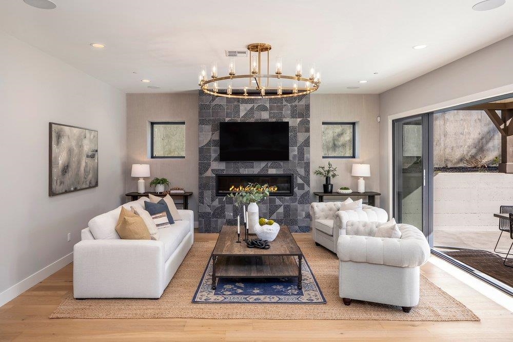 180 Castle Hill Ranch Rd