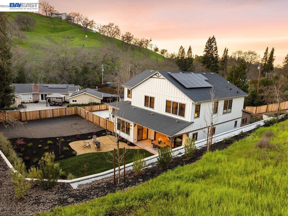 180 Castle Hill Ranch Rd