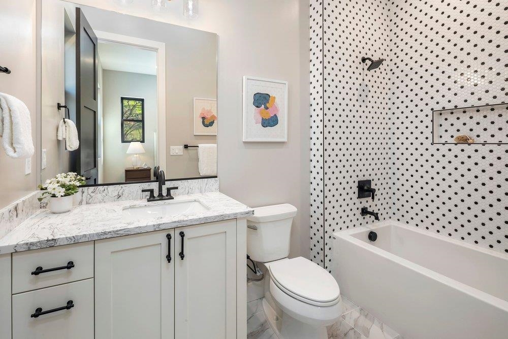 180 Castle Hill Ranch Rd