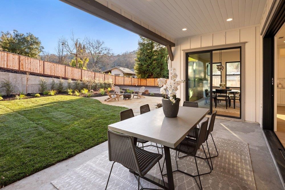 180 Castle Hill Ranch Rd