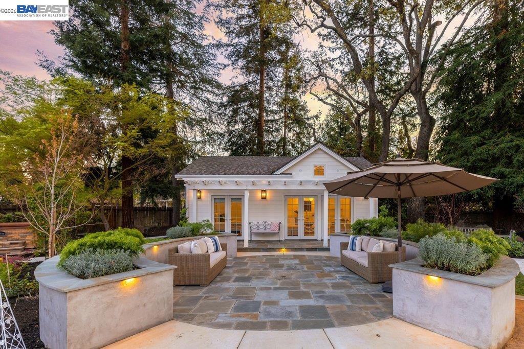 1397 Pine Tree Dr