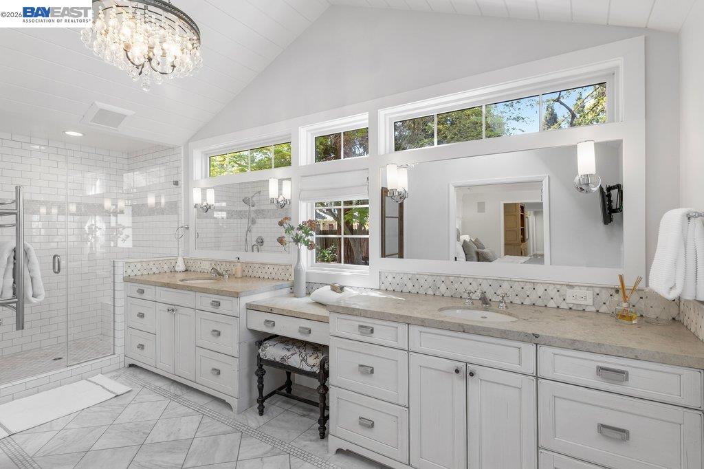 1397 Pine Tree Dr
