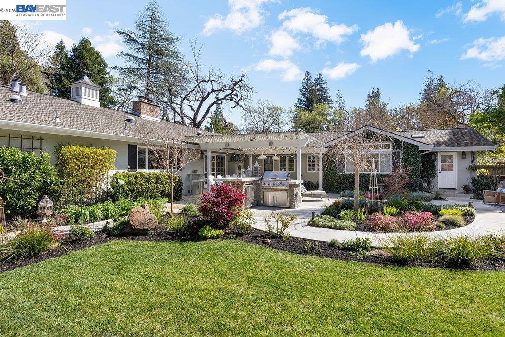 1397 Pine Tree Dr