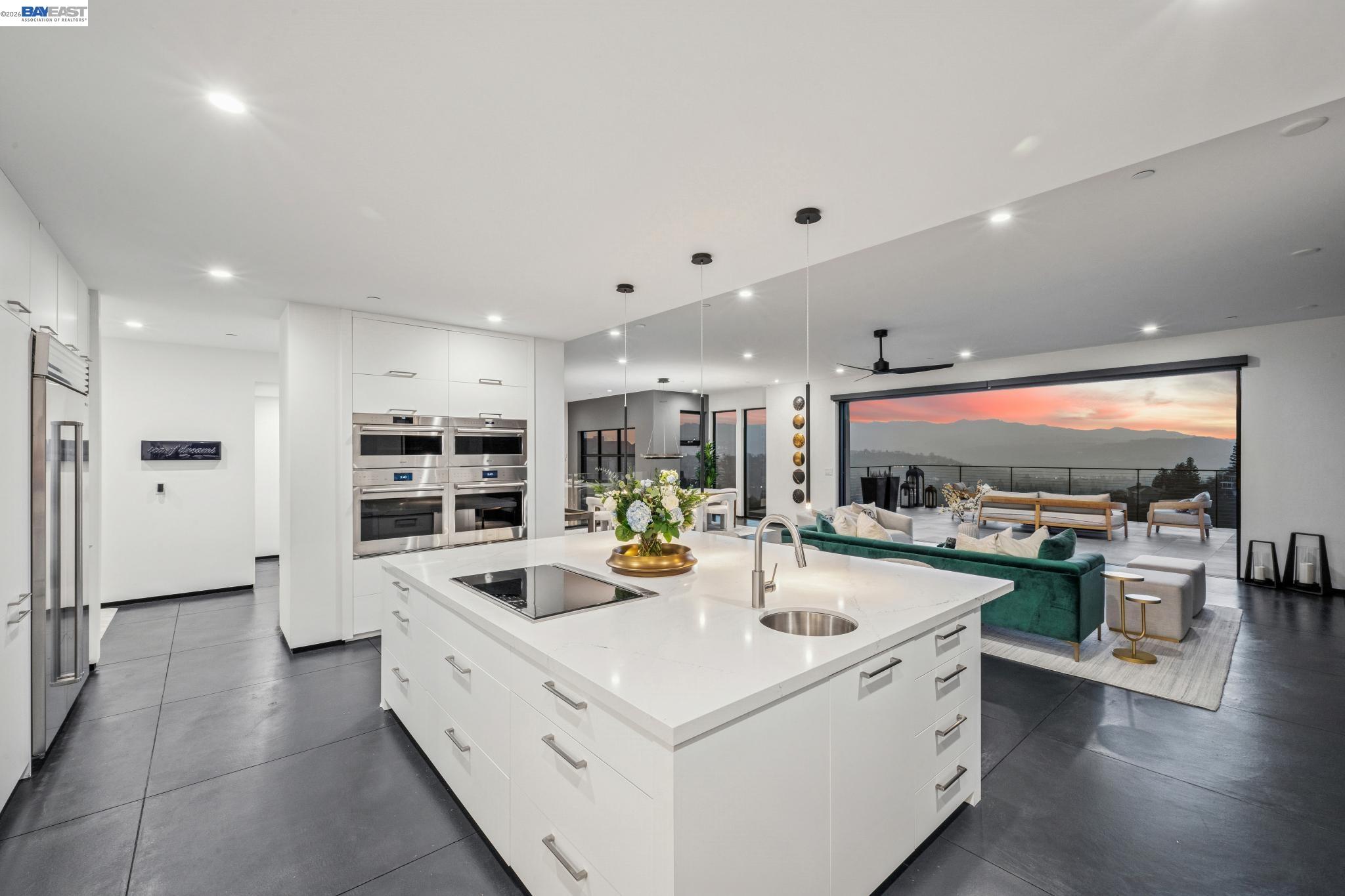 2525 Biltmore Dr