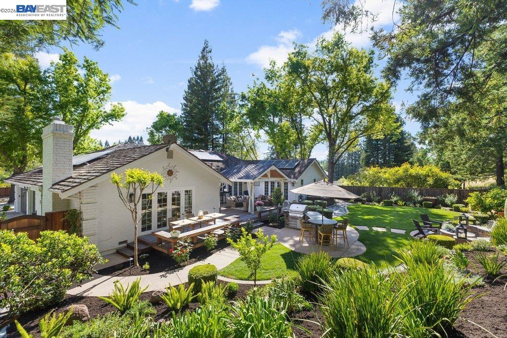 2525 Holly Oak Dr
