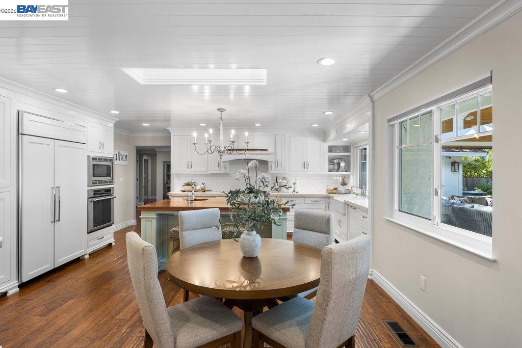 2525 Holly Oak Dr