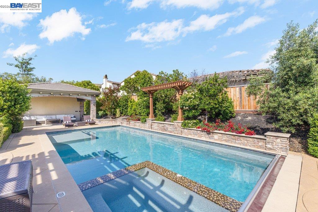 326 Golden Grass Dr