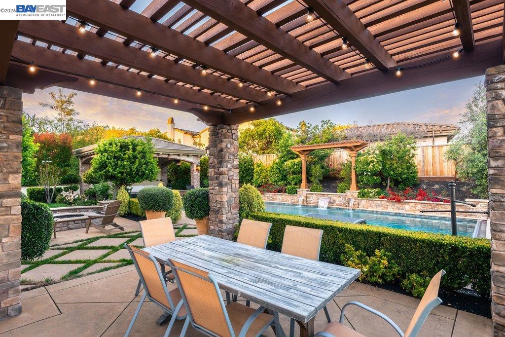 326 Golden Grass Dr