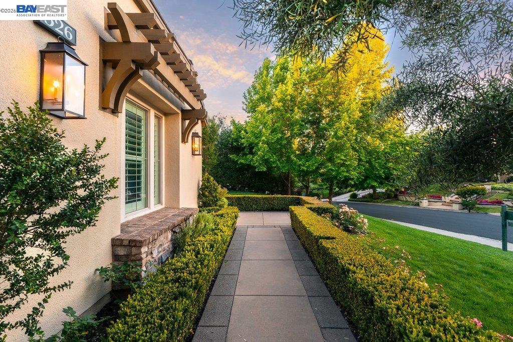 326 Golden Grass Dr