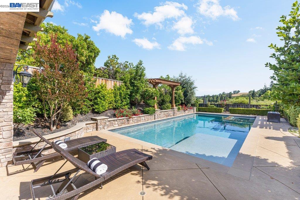 326 Golden Grass Dr