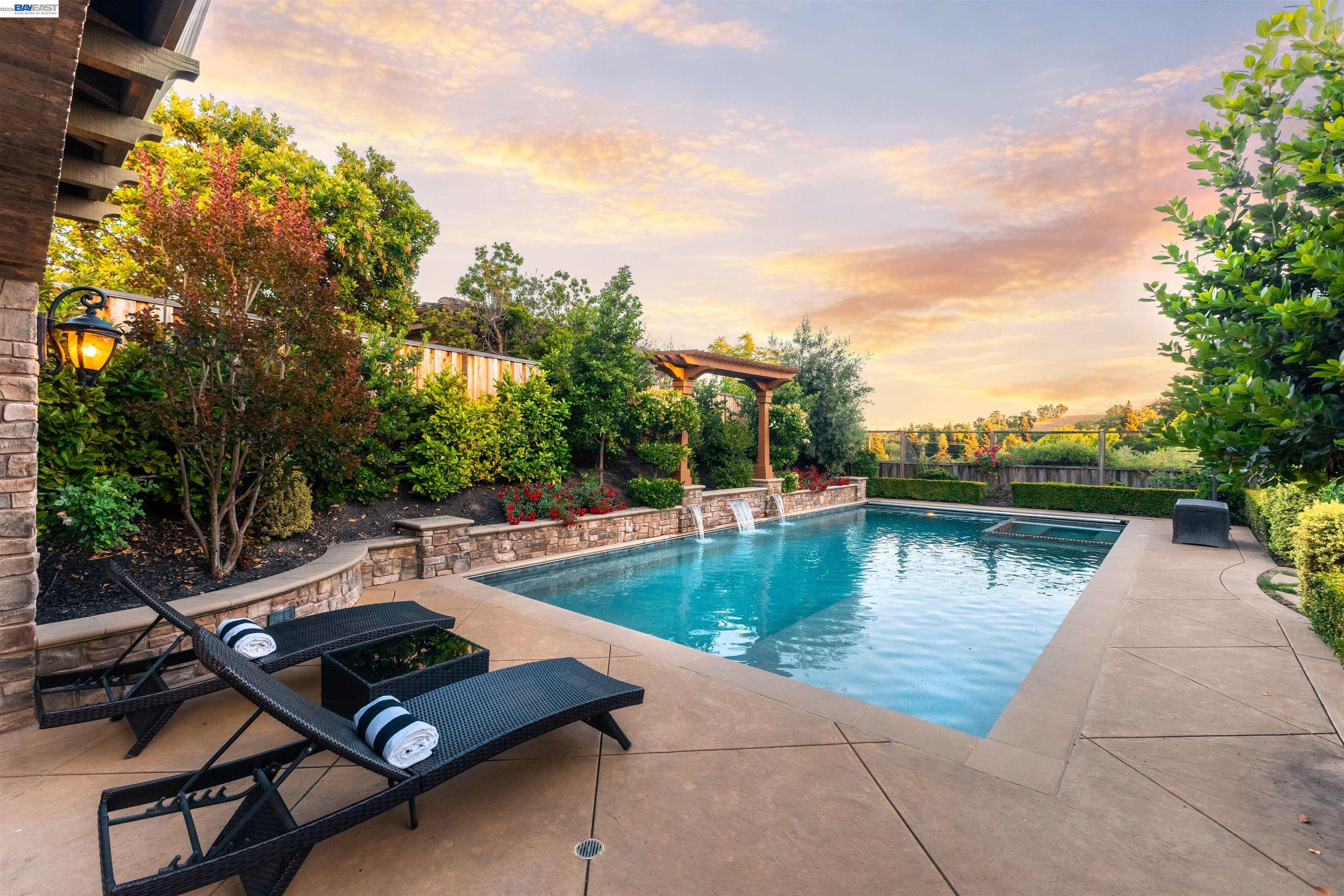 326 Golden Grass Dr