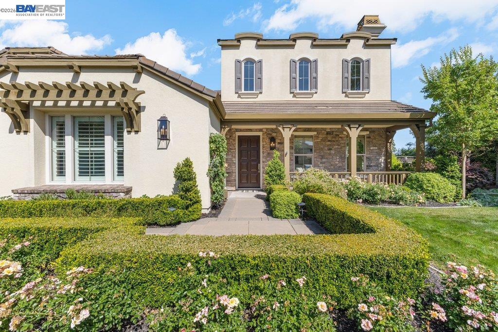 326 Golden Grass Dr