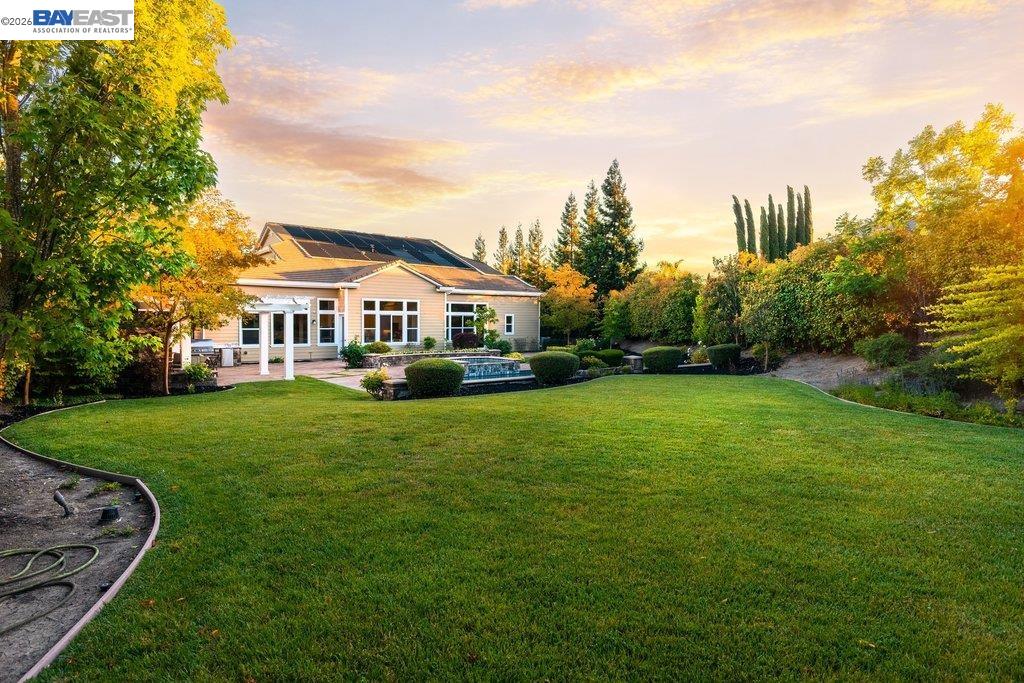 25 Treetop Terrace