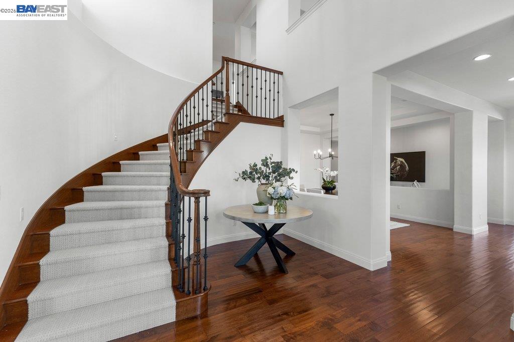 25 Treetop Terrace
