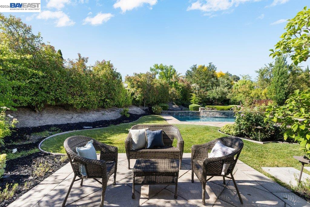 25 Treetop Terrace