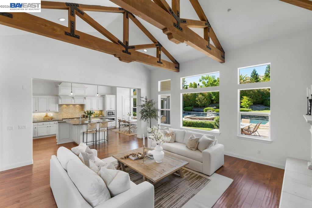 25 Treetop Terrace