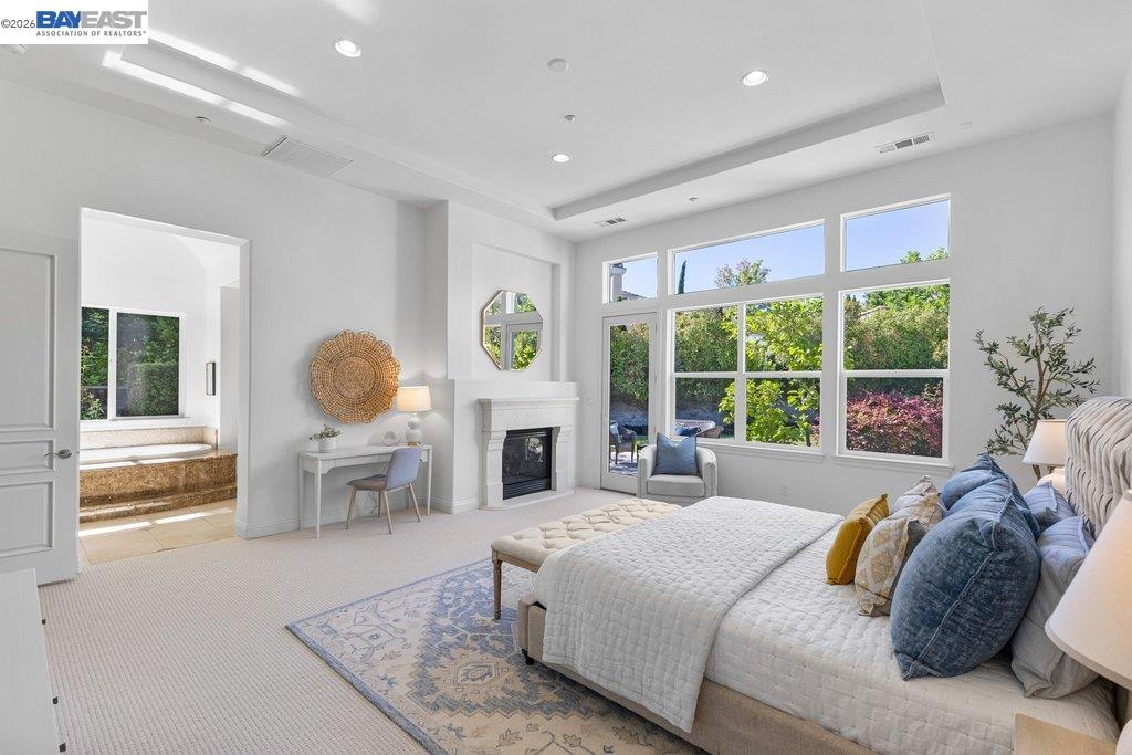 25 Treetop Terrace