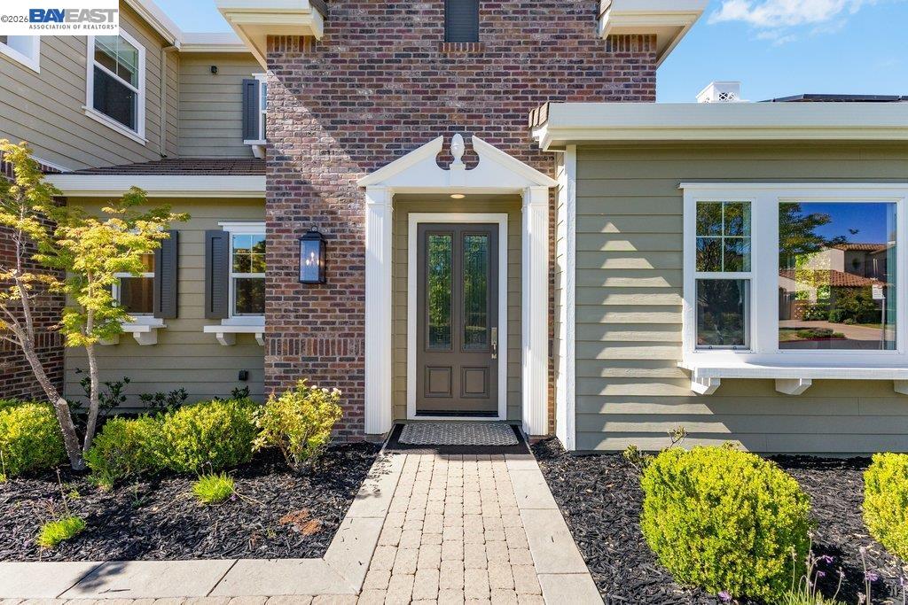 25 Treetop Terrace