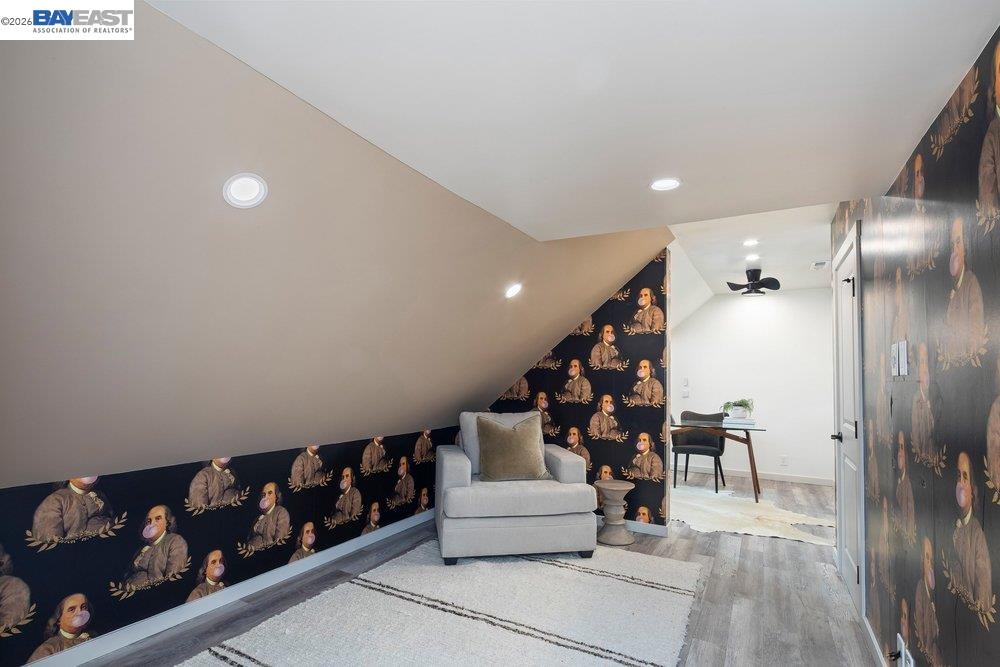 715 Fair Oaks Dr