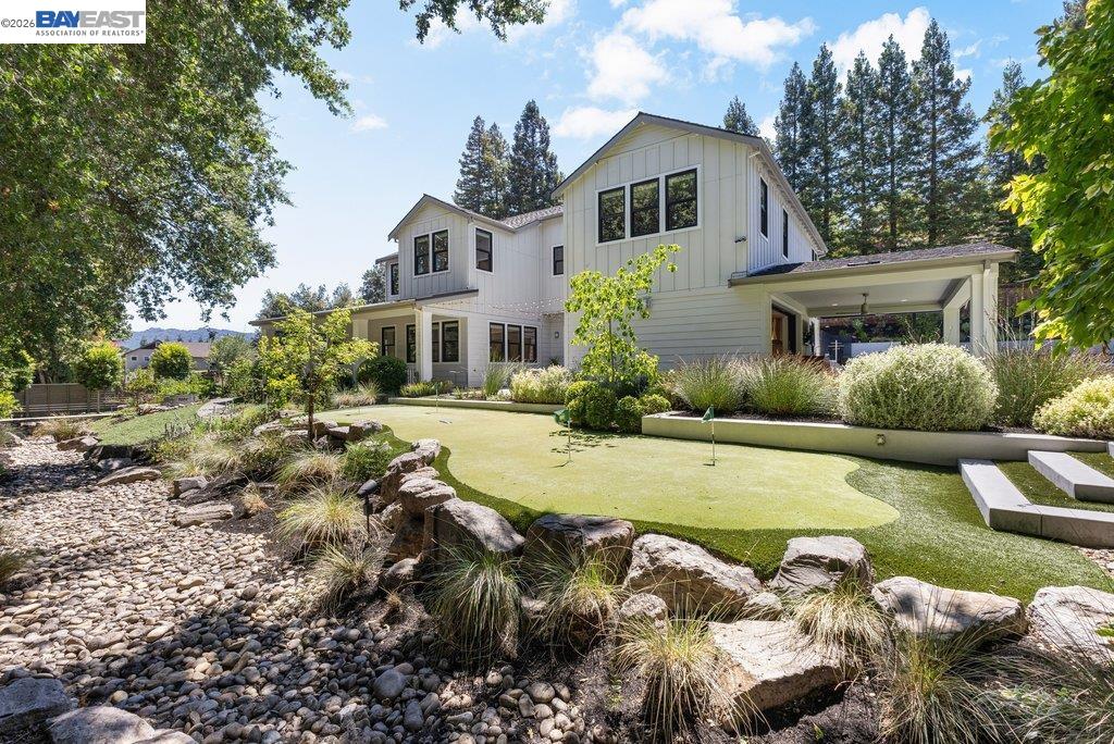 271 Livorna Heights Road