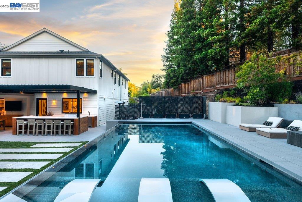 271 Livorna Heights Road