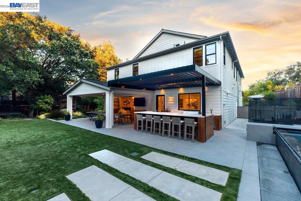 271 Livorna Heights Road