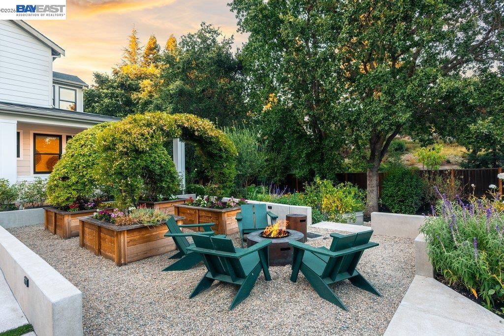 271 Livorna Heights Road