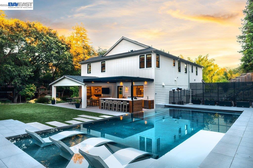 271 Livorna Heights Road
