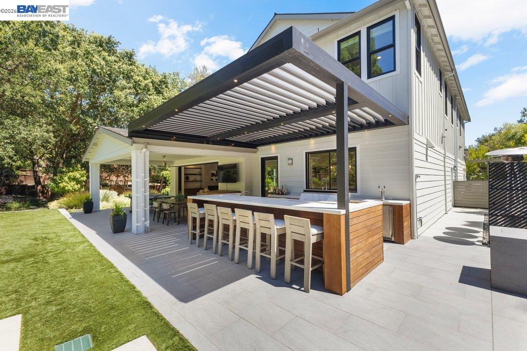 271 Livorna Heights Road