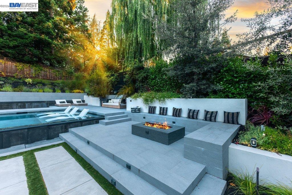 271 Livorna Heights Road