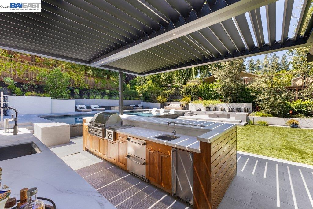 271 Livorna Heights Road