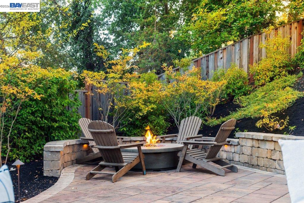 1208 Cheshire Cir