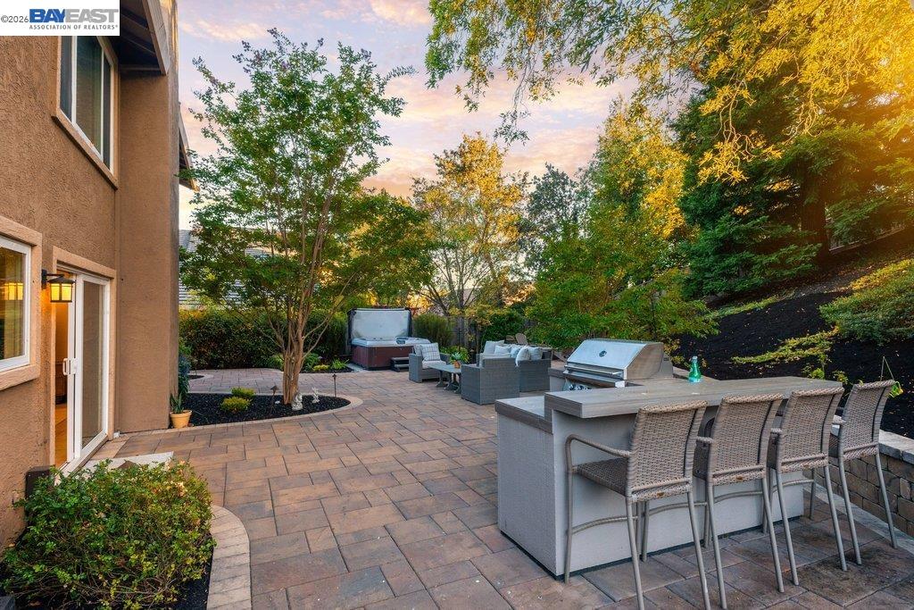 1208 Cheshire Cir