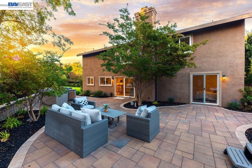1208 Cheshire Cir