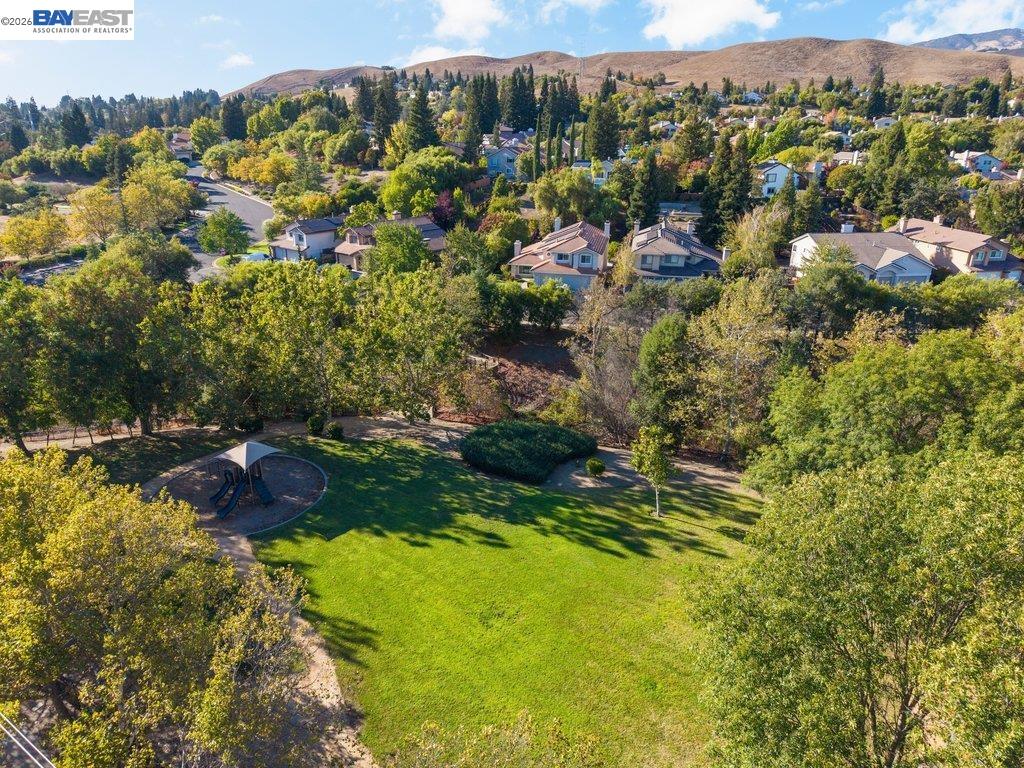 1208 Cheshire Cir