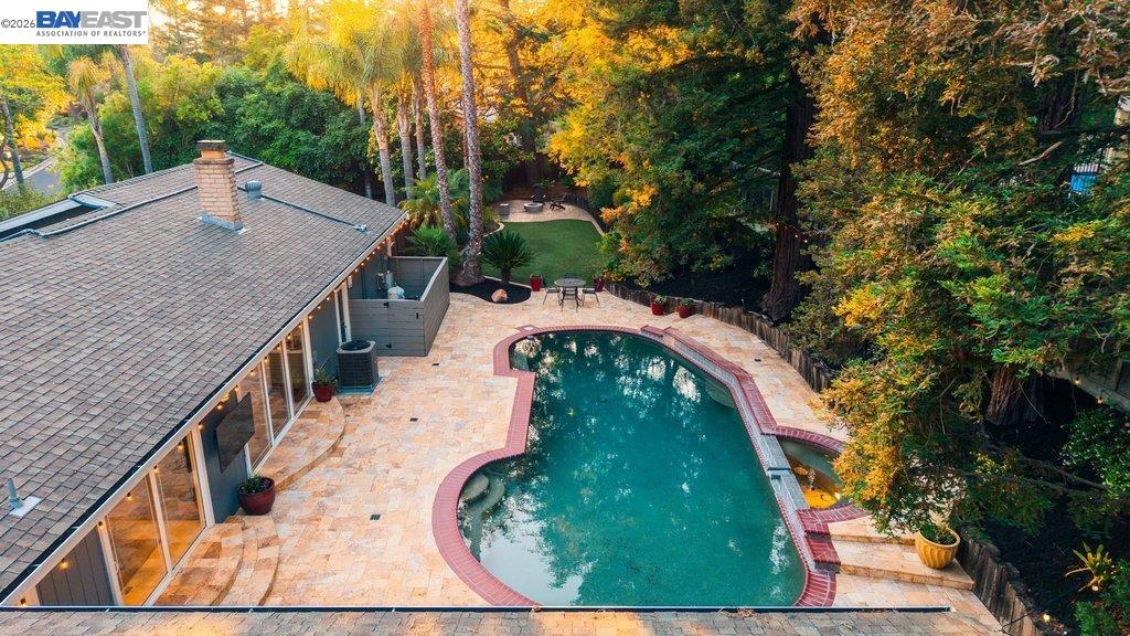 3081 Oakraider Dr