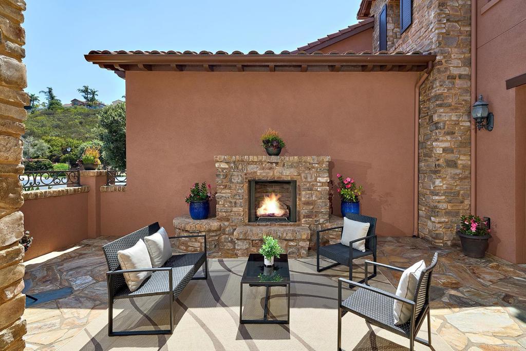 3230 Corte Aliso