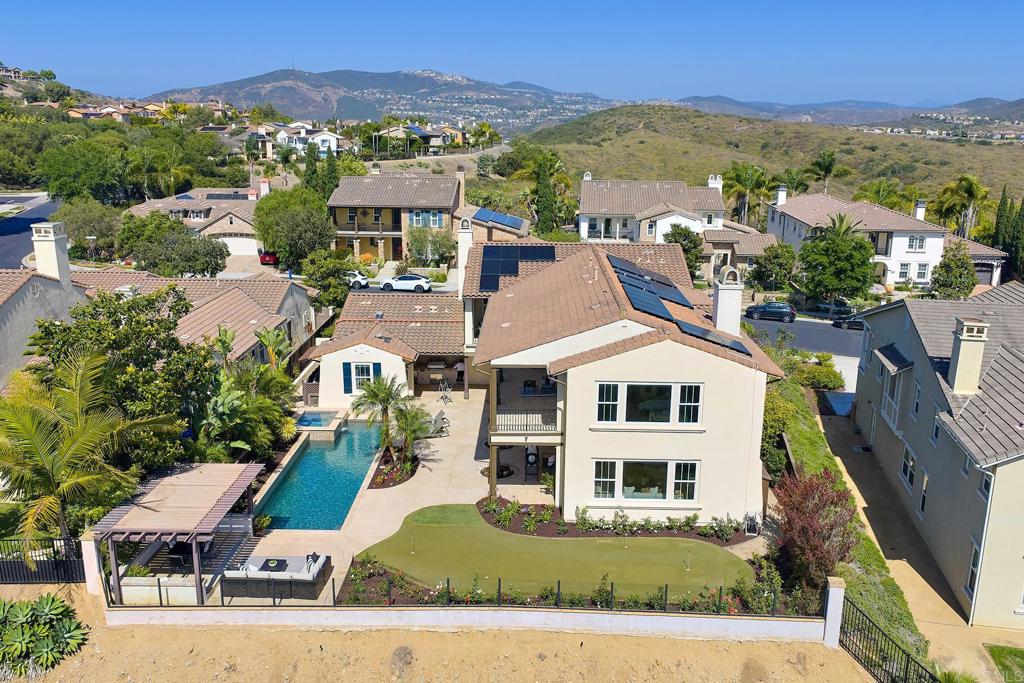 3205 Sitio Montecillo