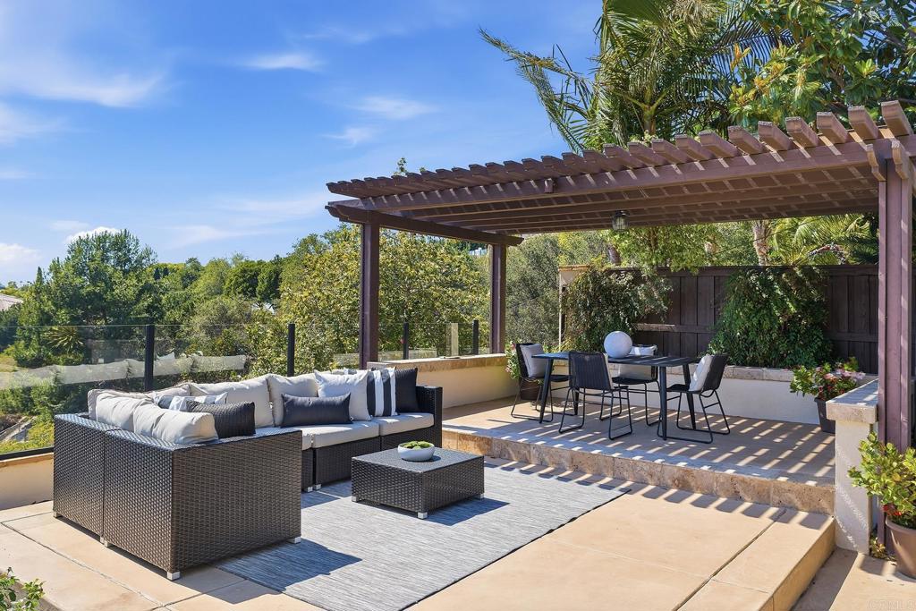 3205 Sitio Montecillo
