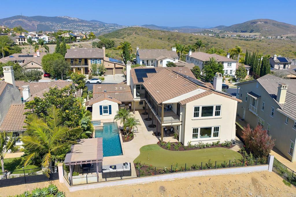 3205 Sitio Montecillo
