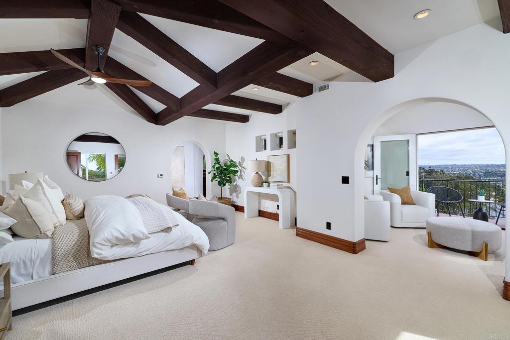 6811 VIANDA COURT