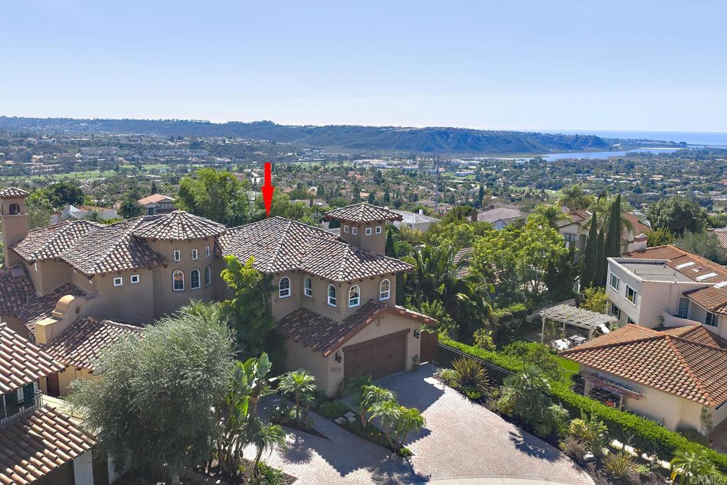 6811 VIANDA COURT