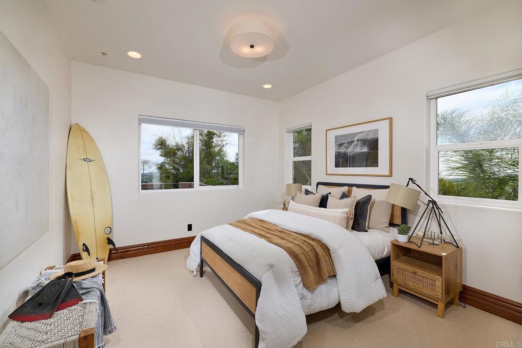 6811 VIANDA COURT