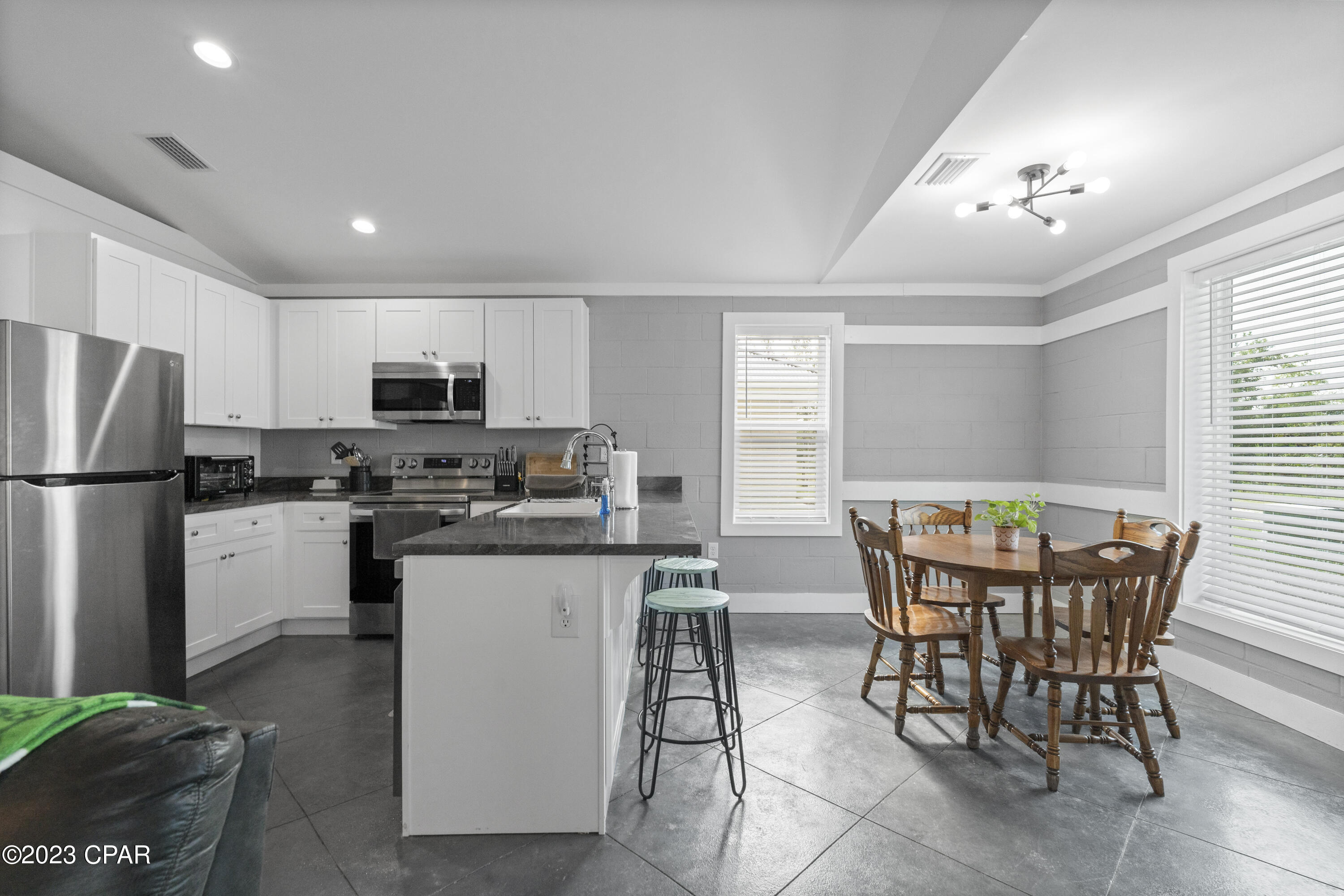 13701 Statler Avenue