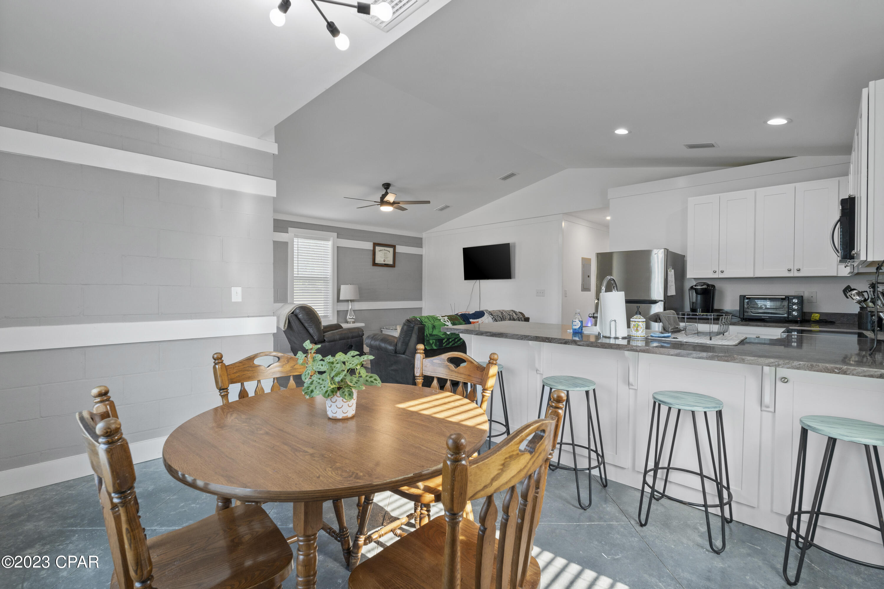 13701 Statler Avenue