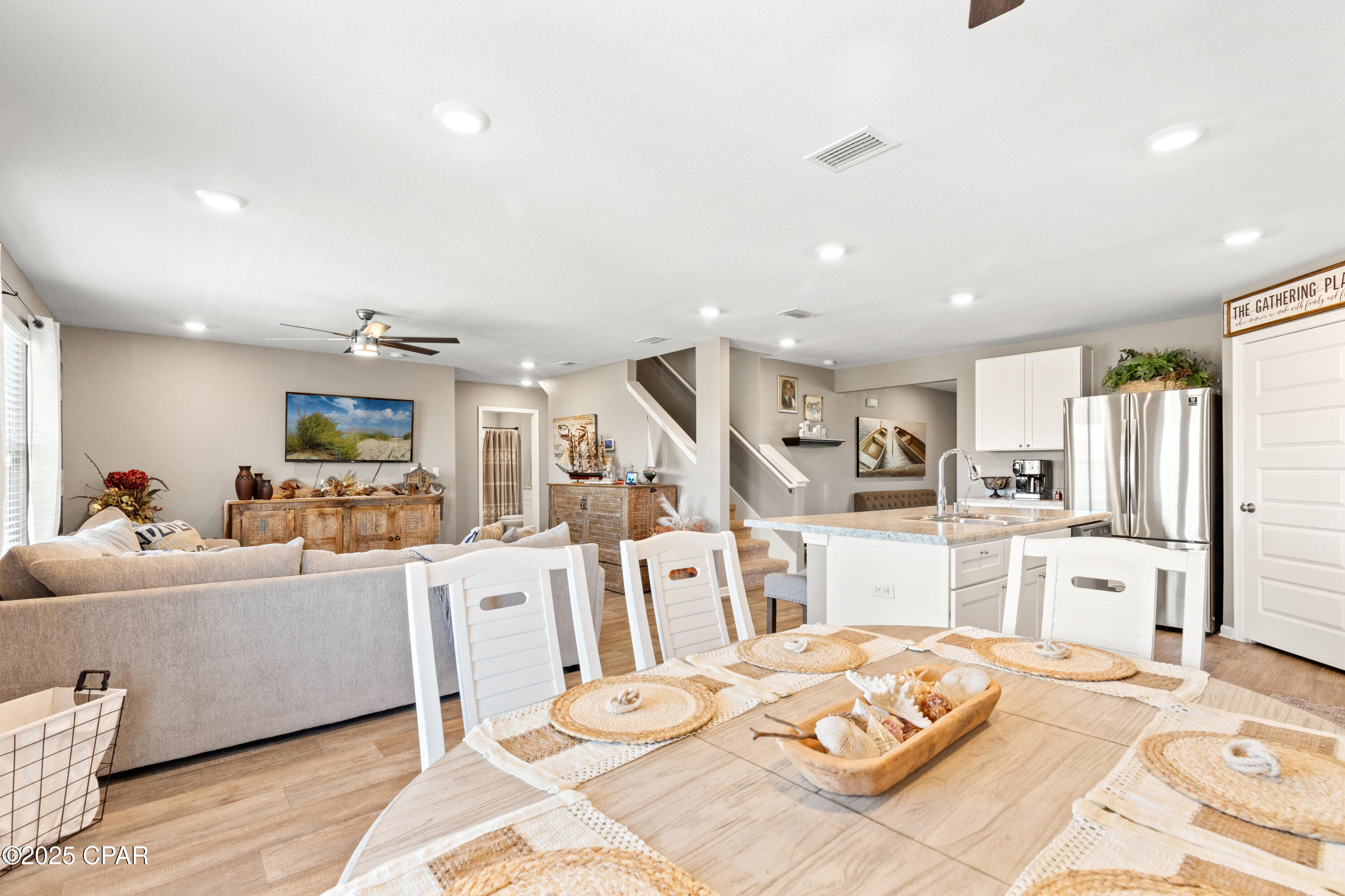 5805 Viking Way
