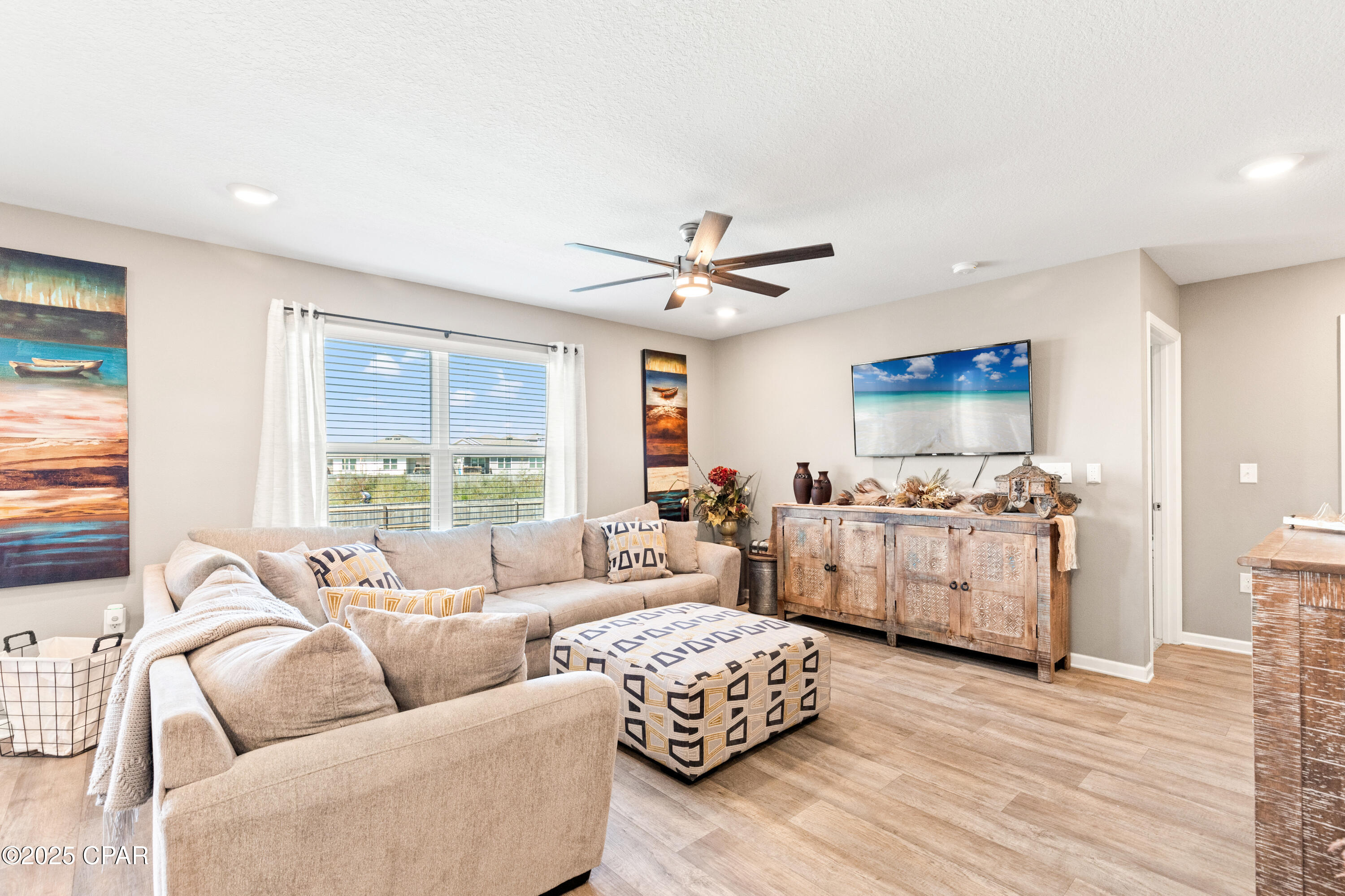 5805 Viking Way