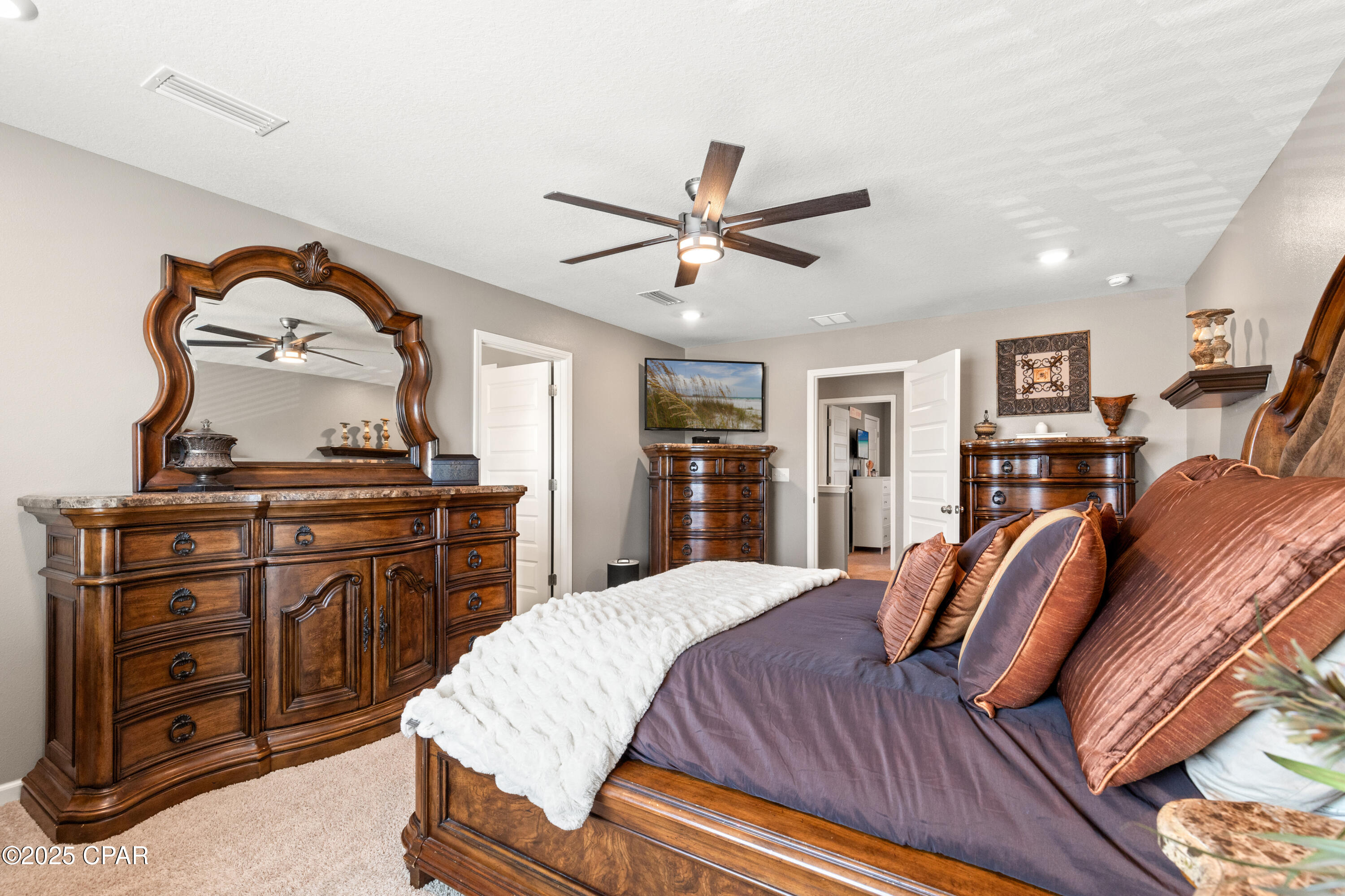 5805 Viking Way